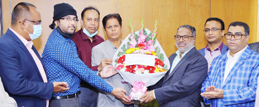 পপুলার লাইফের নবনির্বাচিত চেয়ারম্যান কে ব্যবস্থাপনা পরিচালক বিএম ইউসুফ আলীর শুভেচ্ছা