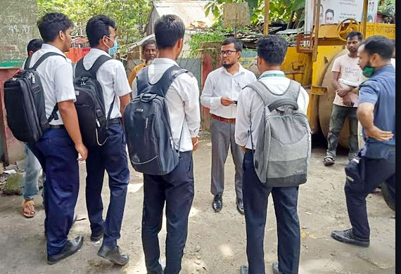 স্কুল-কলেজ ফাঁকি দিয়ে পার্কে ঘোরাফেরা বন্ধে মসিক ভ্রাম্যমাণ আদালতের অভিযান