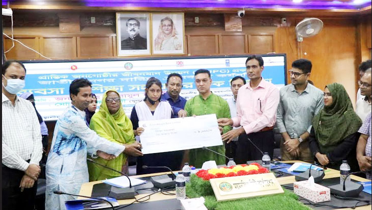 ২৯৬ জনকে সহায়তা ভাতা দিয়েছেন মসিক মেয়র