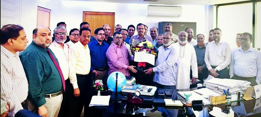 বিএম ইউসুফ আলীকে পপুলার লাইফের শুভেচ্ছা